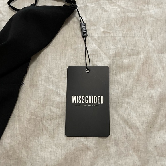 Missguided black jumpsuit with lace trim - Picture 4 of 7